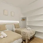 Modern & Stylish Apartment In Barcelona